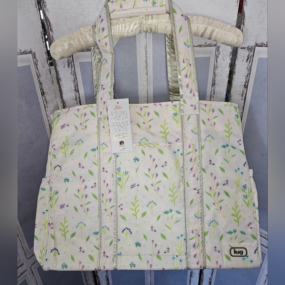 NWT Lug Rover Xl Tote In Meadow Retreat - Picture 2 of 10